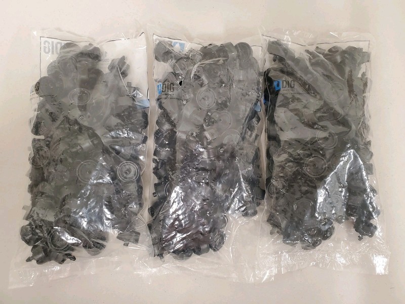 *3 100-Packs* DIG 1 GPH Compensating Drippers (B221-100PC) = 300 TOTAL gallery