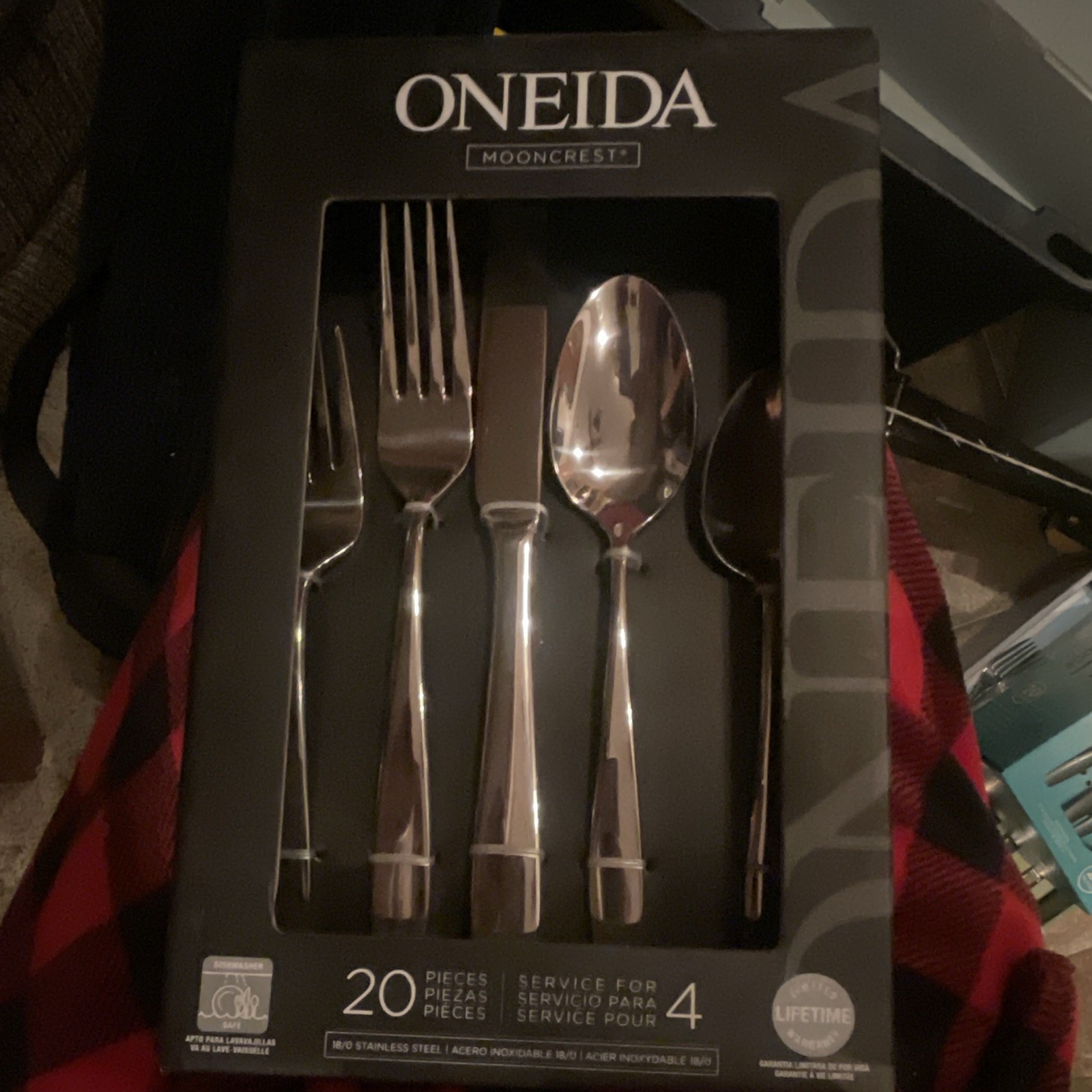 ONEIDA Mooncrest Silver 20pc Stainless Steel Flatware Set Dishwasher Safe Svc 4 gallery