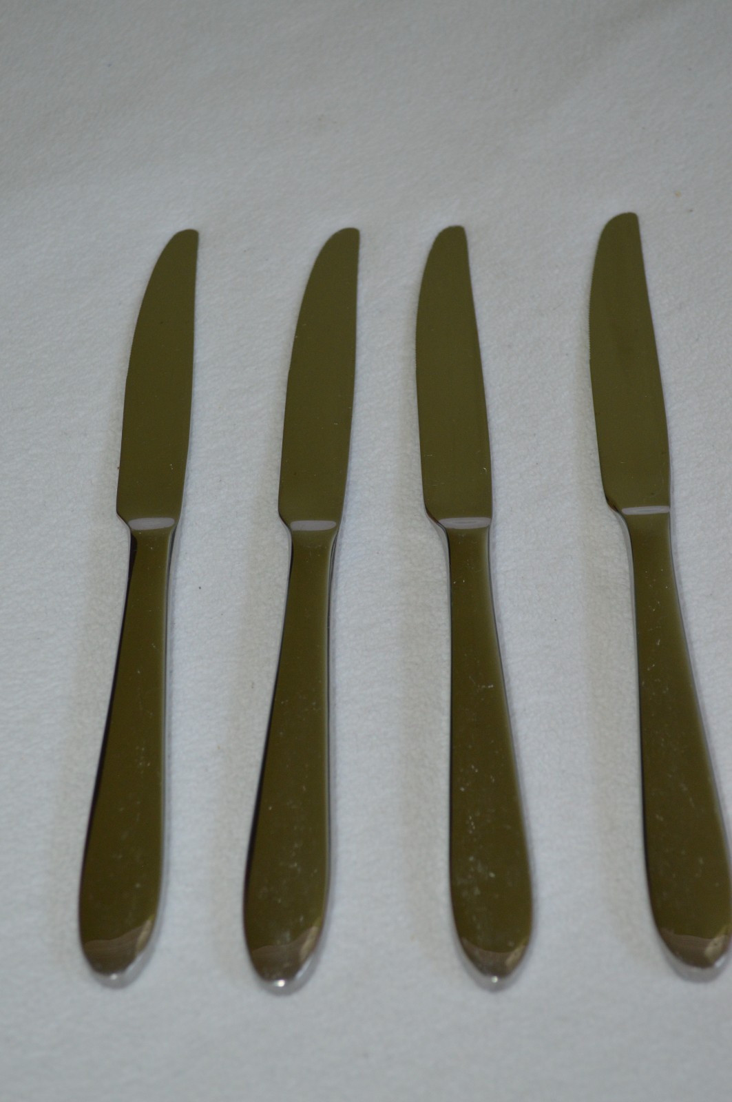 Oneida Mooncrest Trista Stainless Flatware Dinner Knife Set of 4 gallery