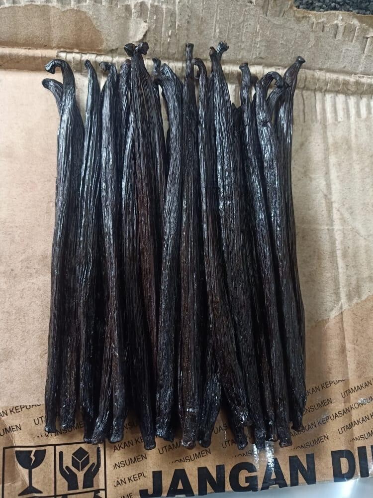 Planifolia vanilla Beans Grade A 16-18 cm gallery