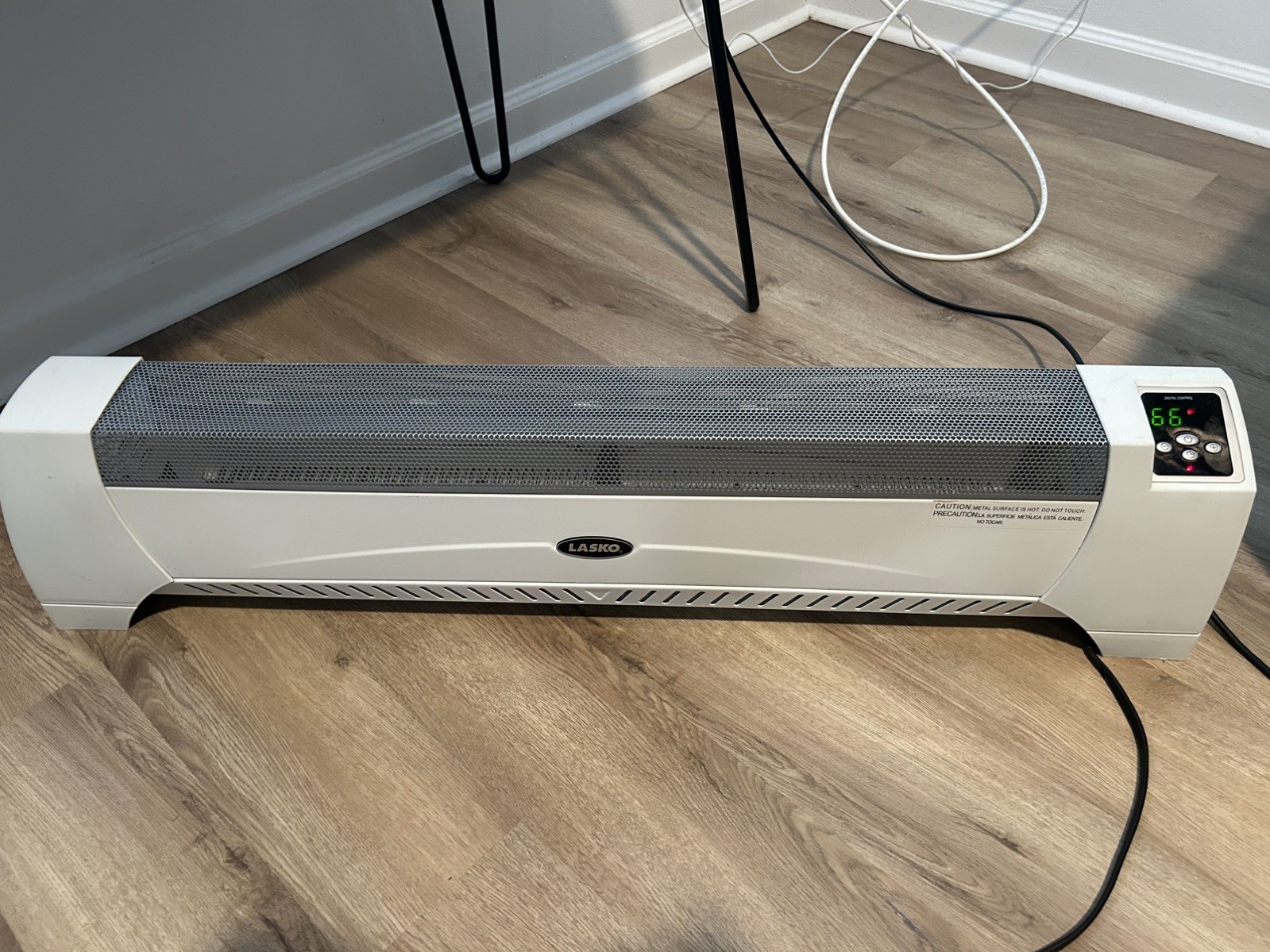 Lasko 5622 Silent Room Heater, Used gallery