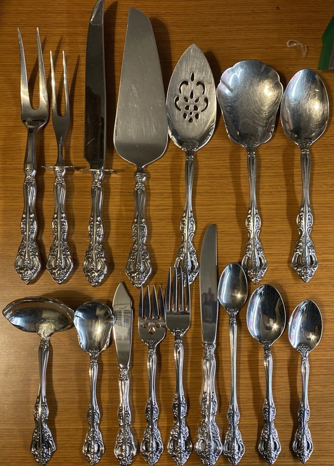 Michelangelo Oneida Heirloom Stainless Your Choice of Pieces Choose gallery