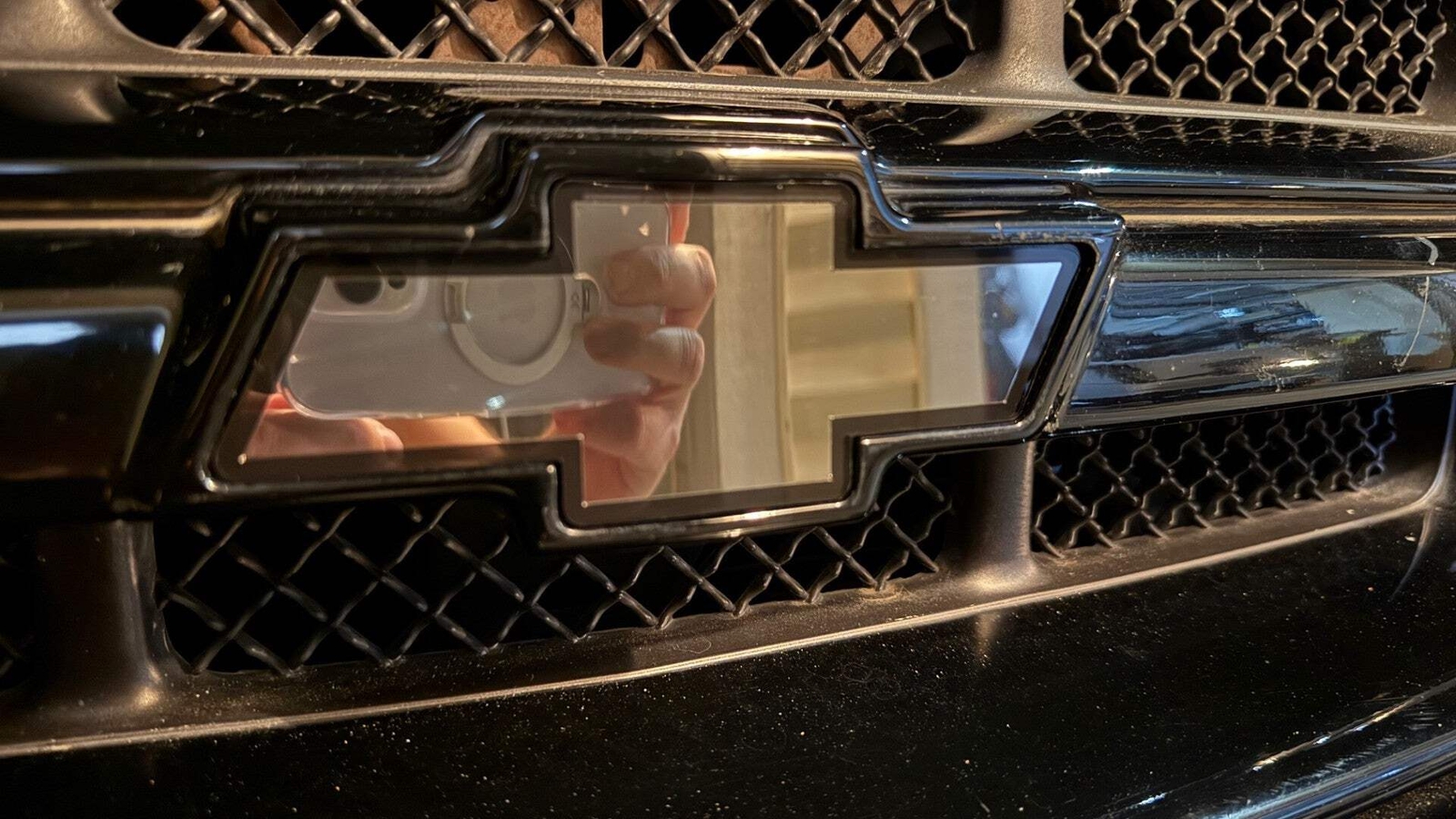 1998 - 2004 Chevrolet S10 2ND GEN Front Bowtie Emblem Version 2.0 Black & Gold gallery