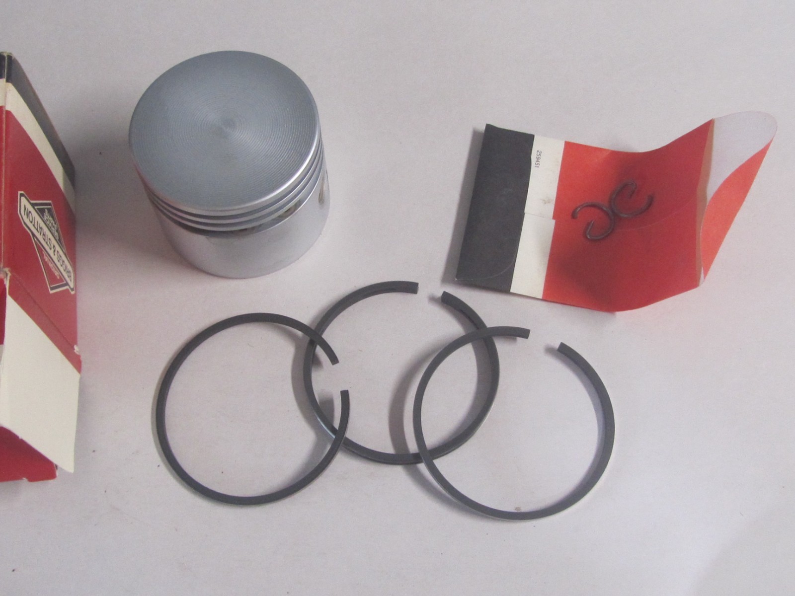 NEW GENUINE OEM BRIGGS & STRATTON 295587 PISTON ASSY-STD gallery