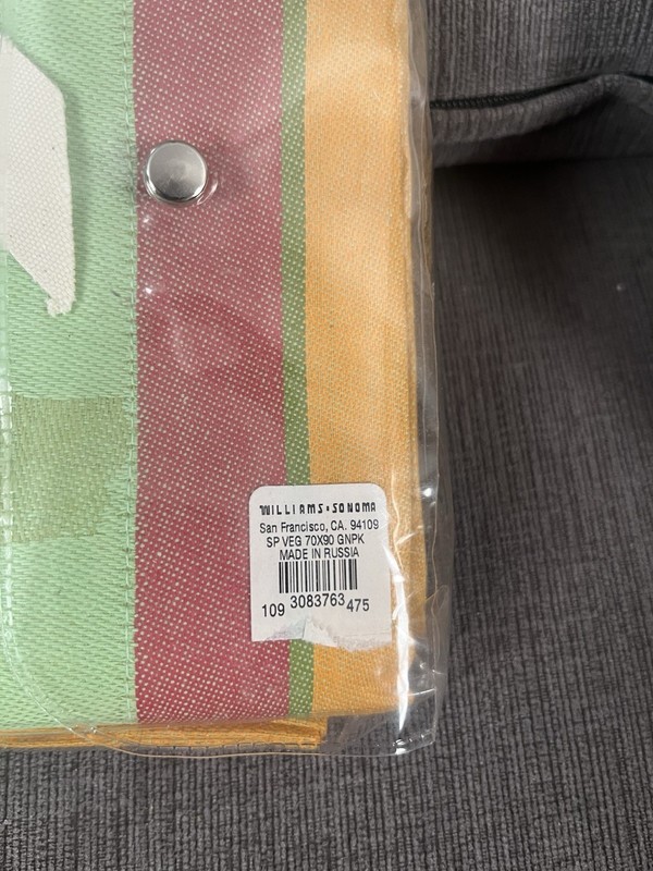 Williams Sonoma Spring Vegetable Jacquard Tablecloth 70”x 90” Green Rare NWT gallery