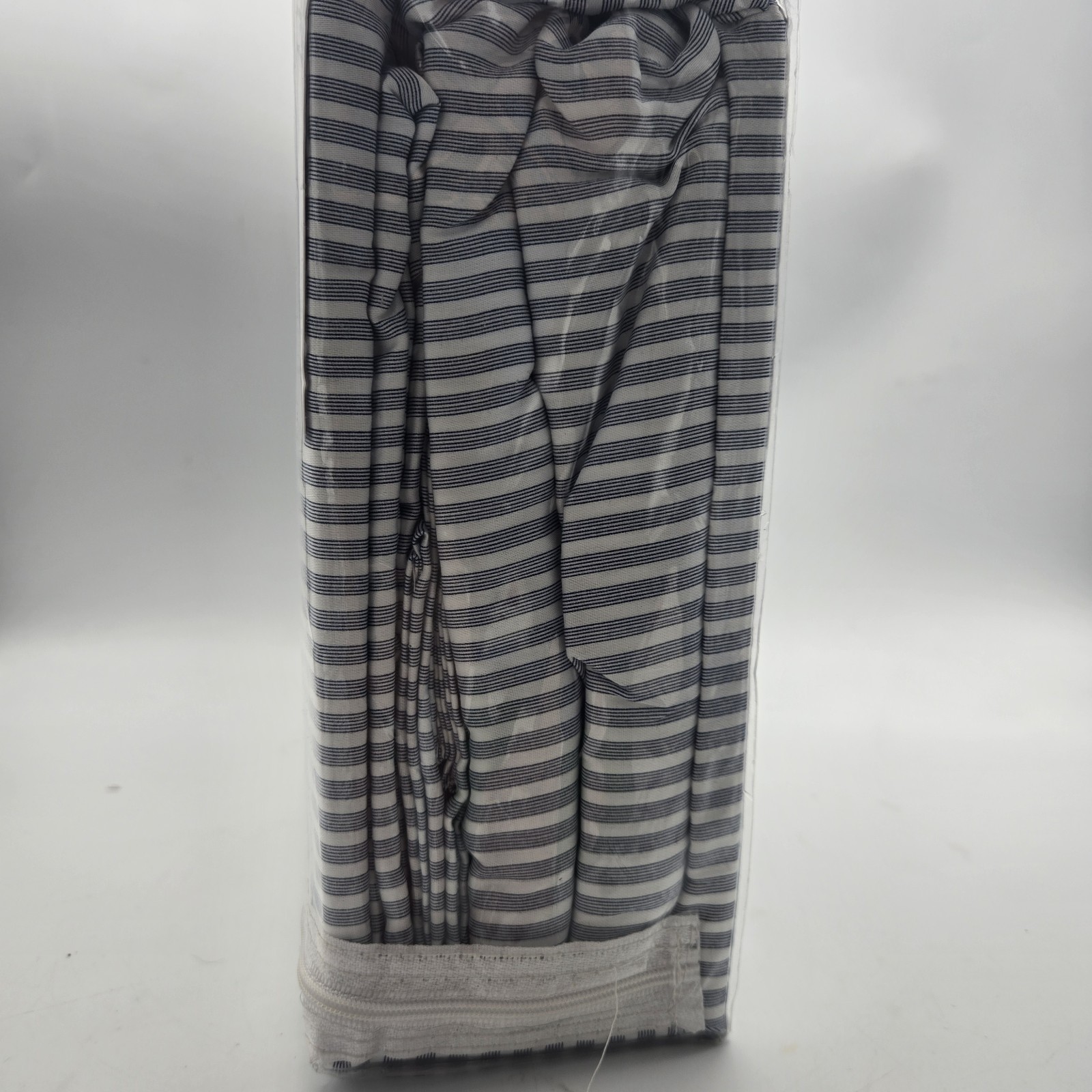 Calvin Klein Queen Sheet Striped 100% Cotton Combed Sateen White Blue 4Pc Set gallery