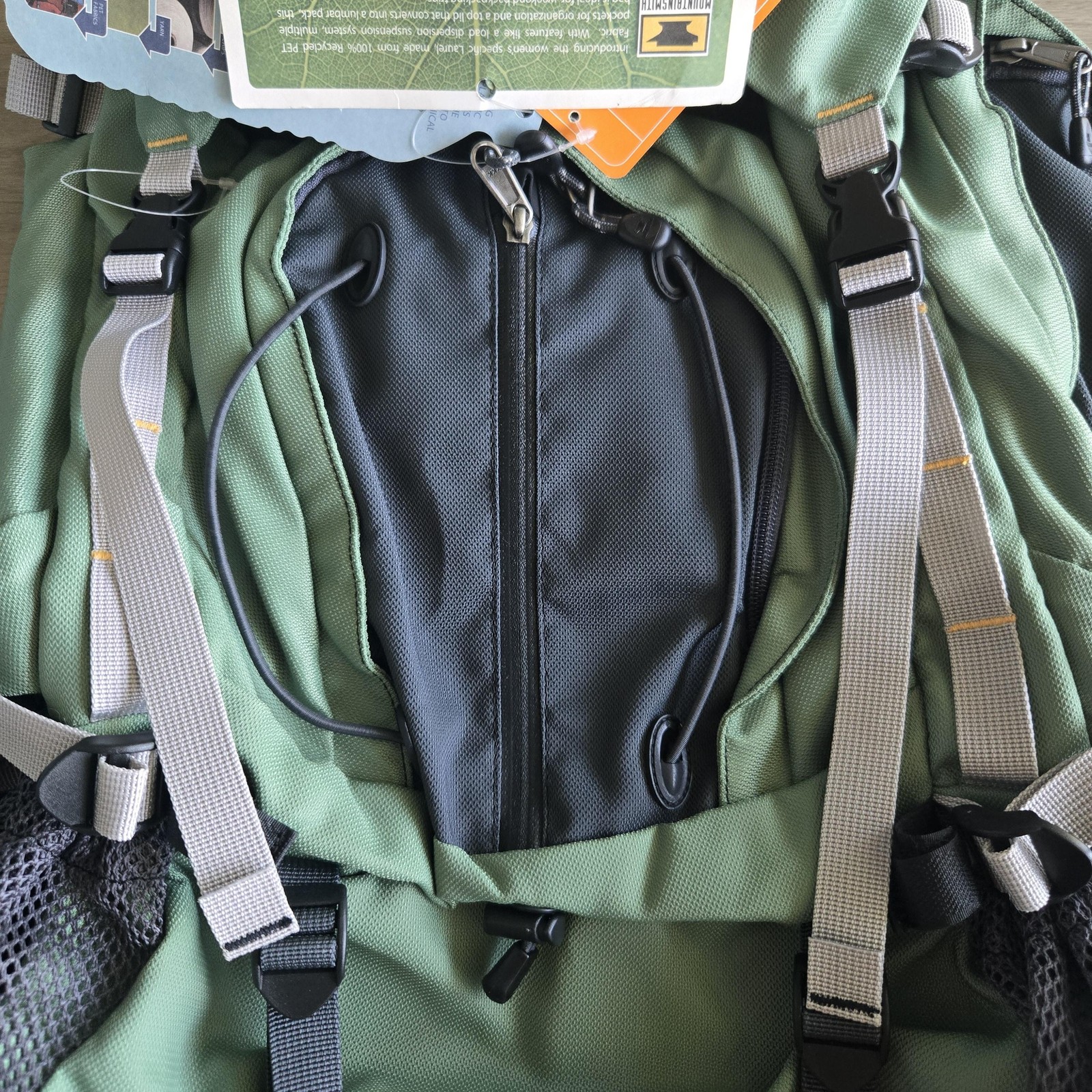 Mountainsmith Laurel Womens Hiking Backpack Green Gray Internal Frame Hydration 4