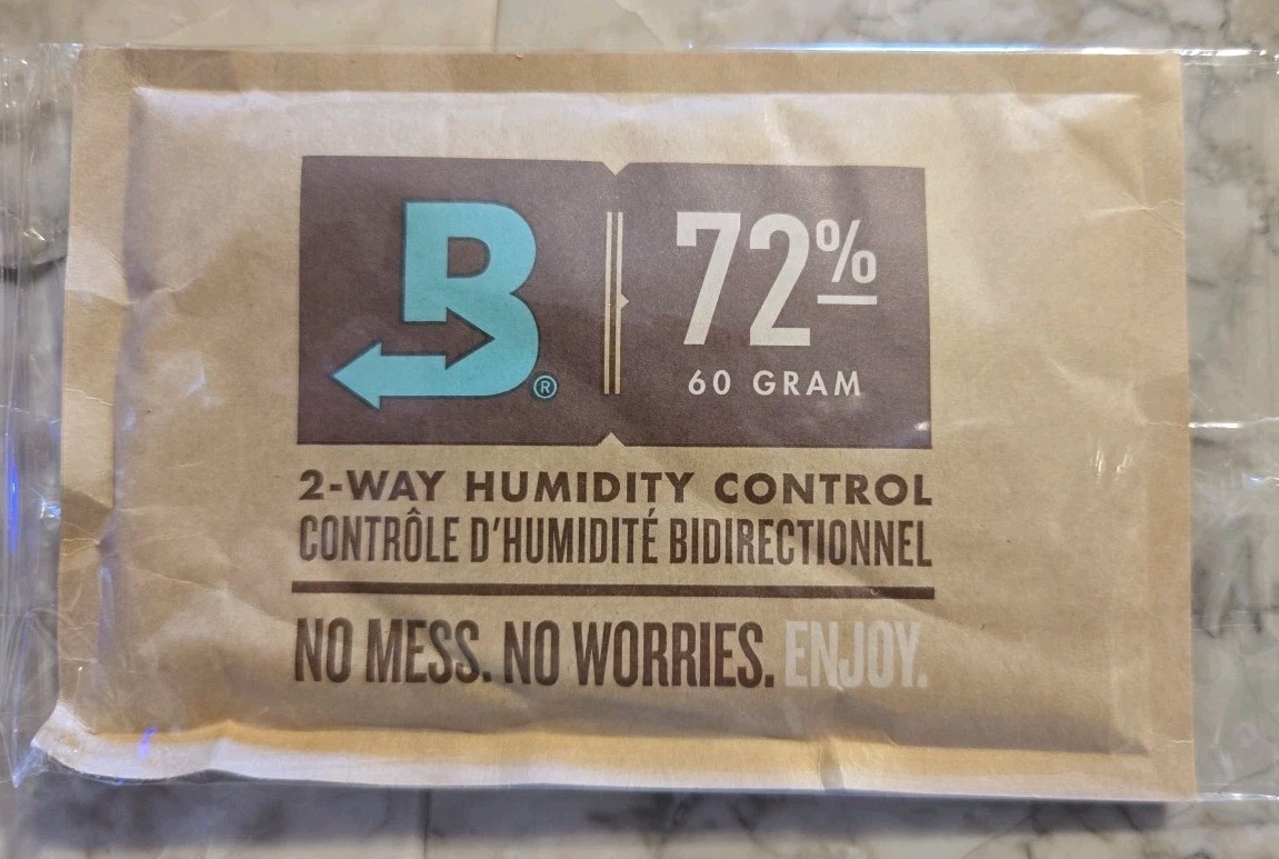 Boveda 72% RH 2-Way Humidity Control - Size 60 Grams for Every 25 Cigars gallery