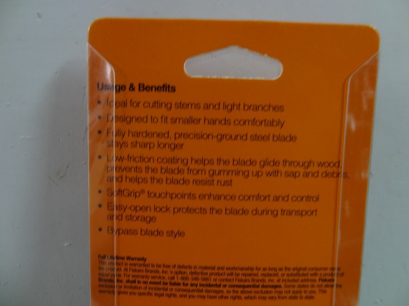 Fiskars Small Softgrip Bypass Pruner 1/2” Cut Capacity Steel Curved Blade 9847 gallery