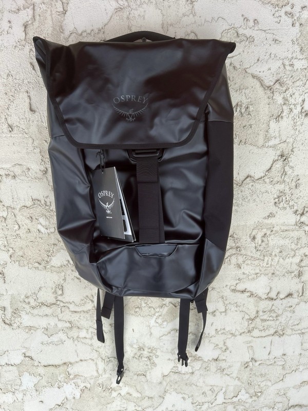 NWT Osprey Transporter Flap Pack 20L Backpack Black