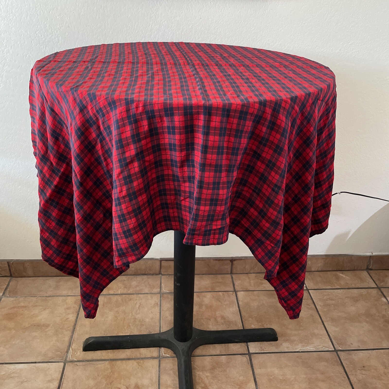 Square / Rectangle 52x54" Red and Navy Blue Plaid Tablecloth gallery