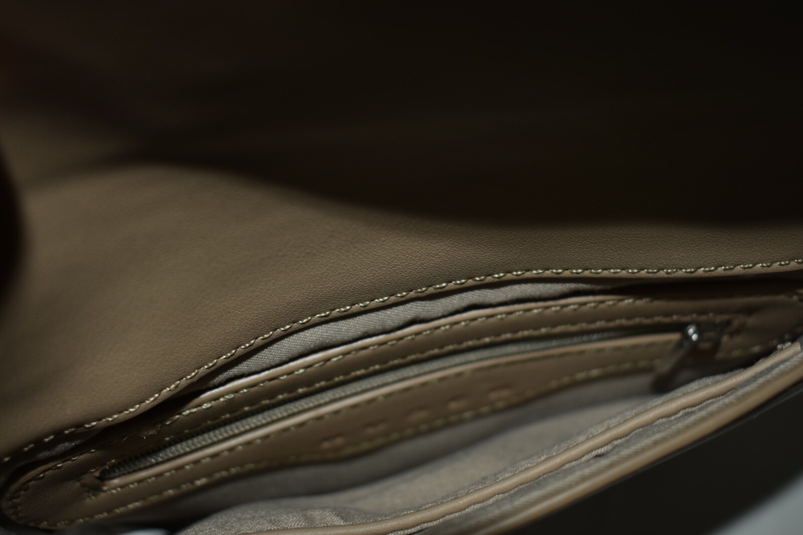 HUSER Fanny Pack/Crossbody convertable purse 3