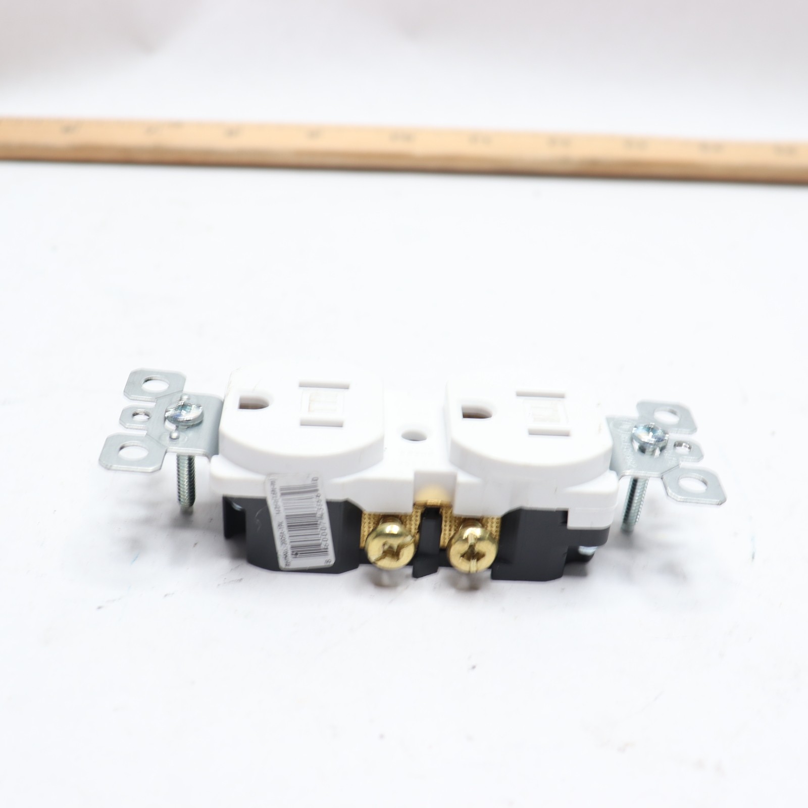 ELEGRP Tamper Resistant Duplex Outlet White 15 Amp 2005A-1PK gallery