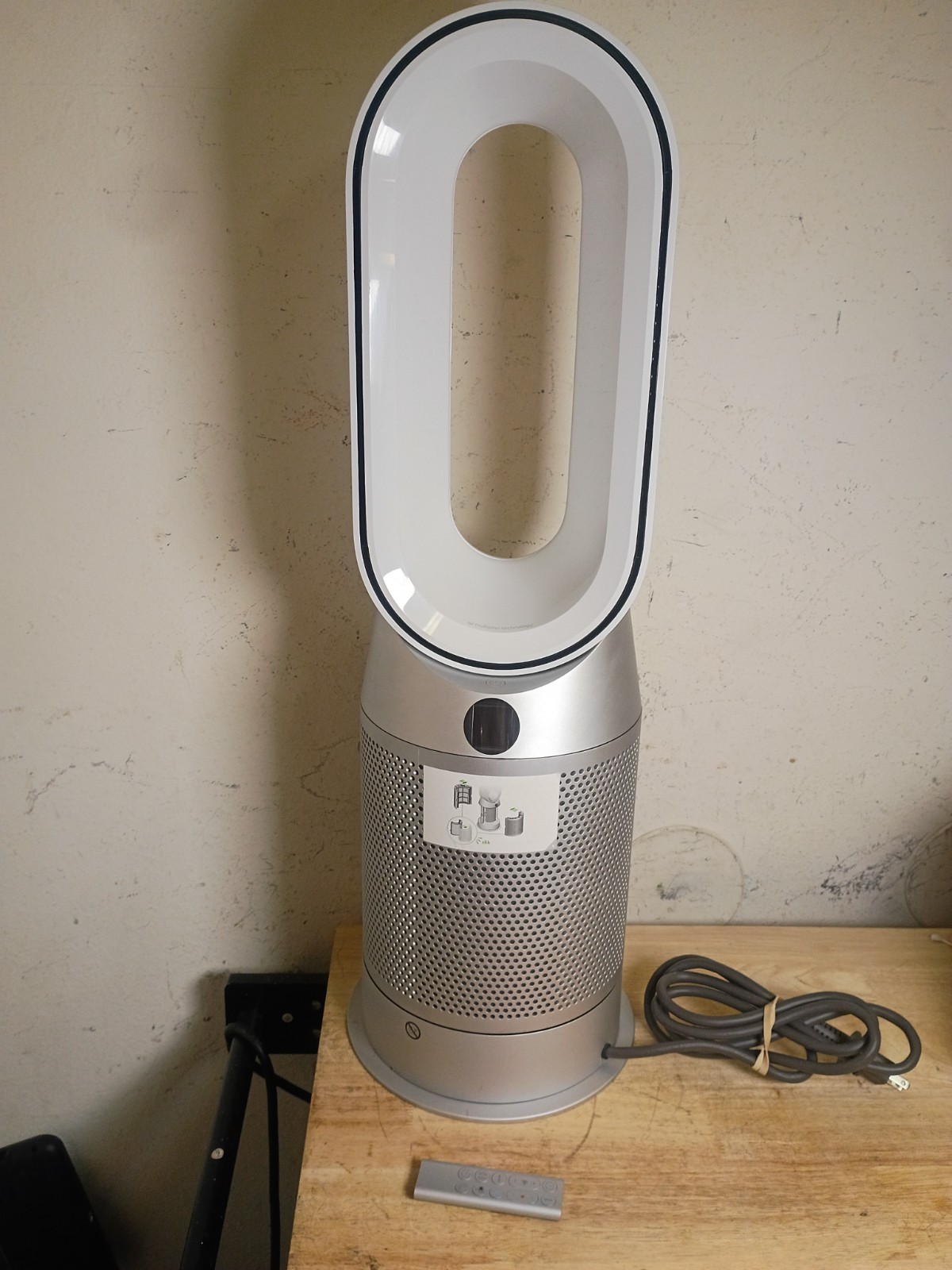 Dyson HP07 Purifier Hot + Cool™ Intelligent Heater, Fan, and Air Purifier **EUC gallery
