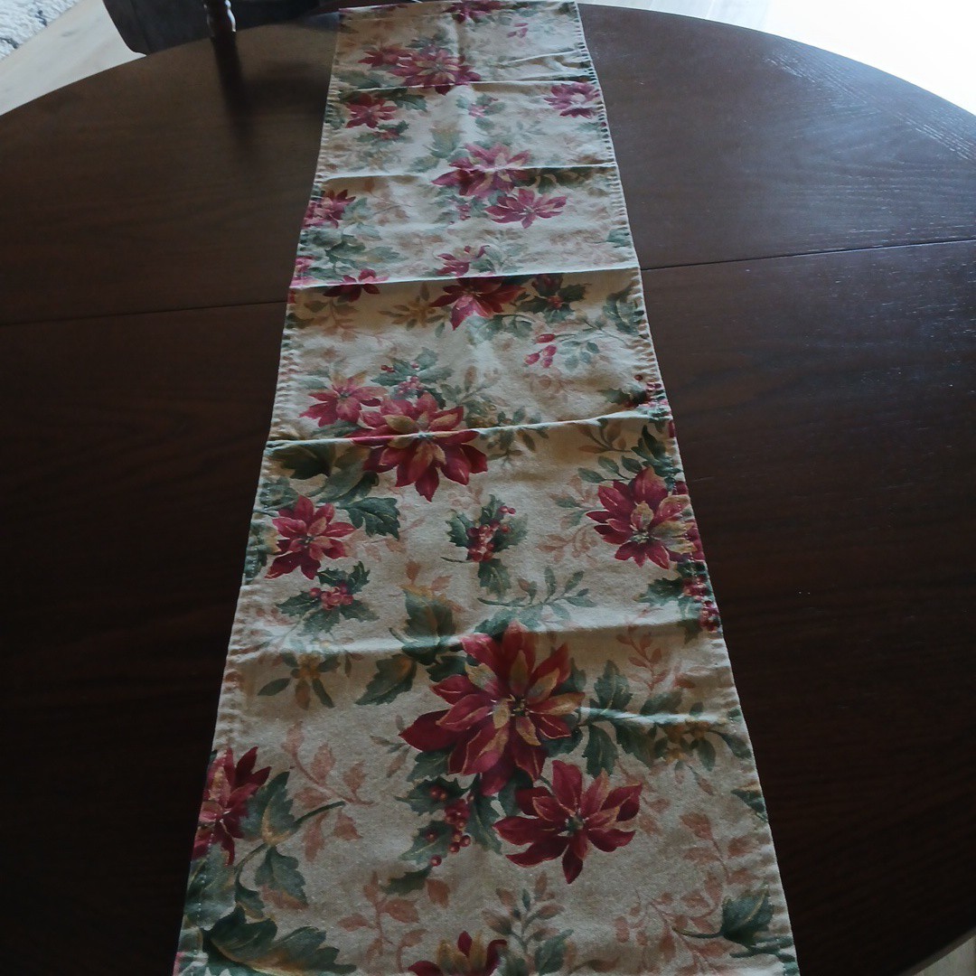 Poinettia Table Runner 60"×12" Handmade Christmas Holidays Cotton gallery