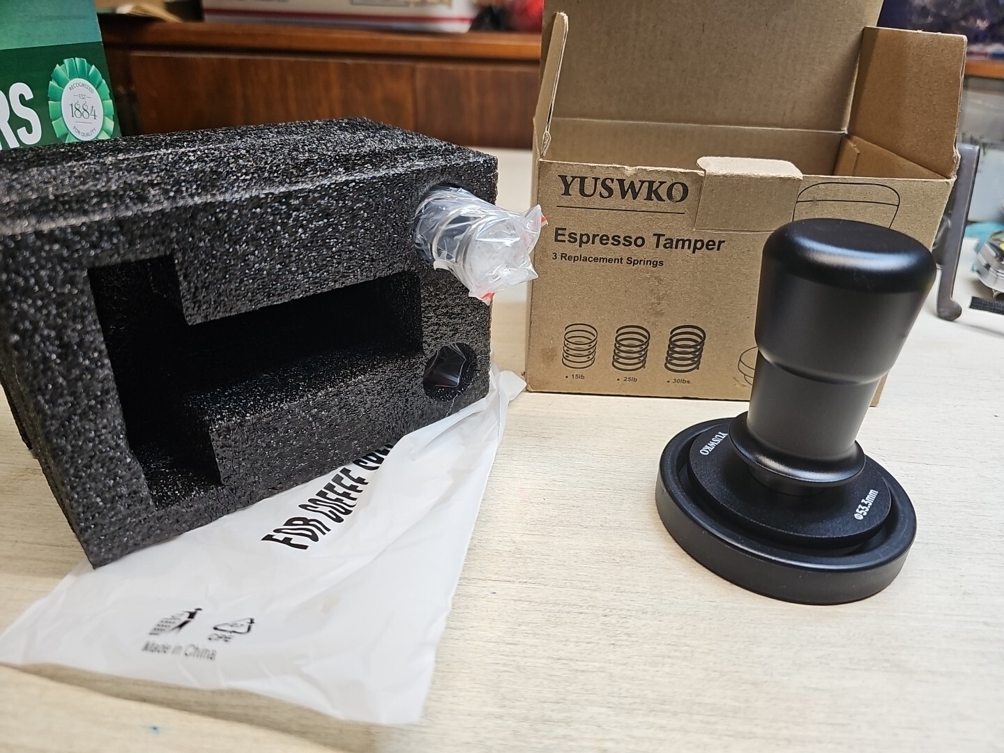 YUSWKO ESPRESSO TAMPER - Spring-Loaded Tamper 3 SPRINGS 15lb 25lb 30lb NEW BOX gallery