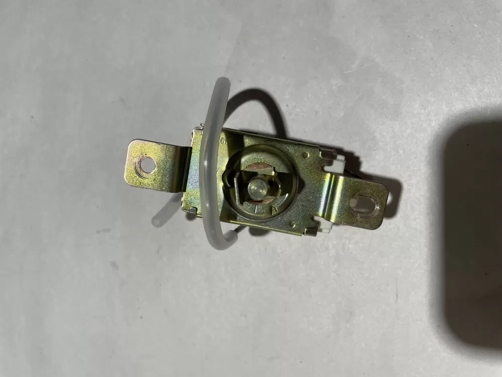 Whirlpool WP2198202 Refrigerator Cold Control Thermostat AZ124819 | KM287 gallery