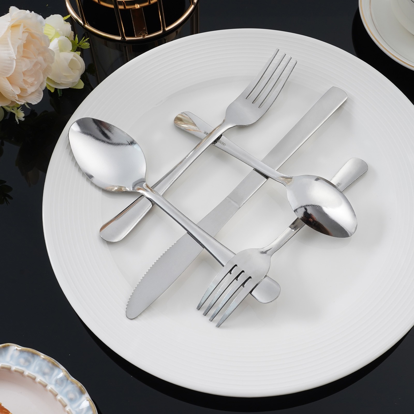 60 Pieces Flatware Set Stainless Steel Silverware Set Service for 12 kitchen gallery