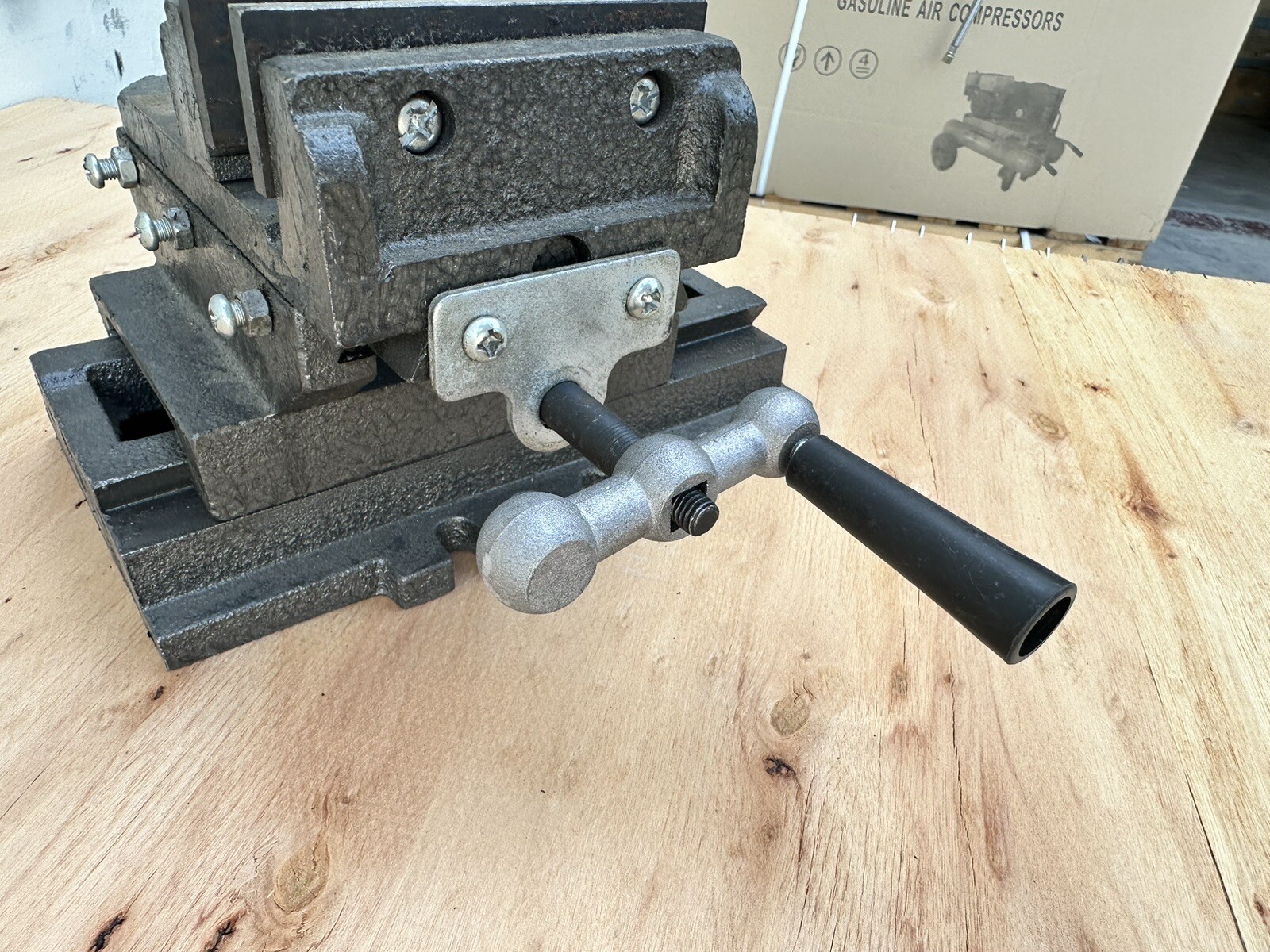 handle for Bench cross vise 14mm Square Fitting gallery