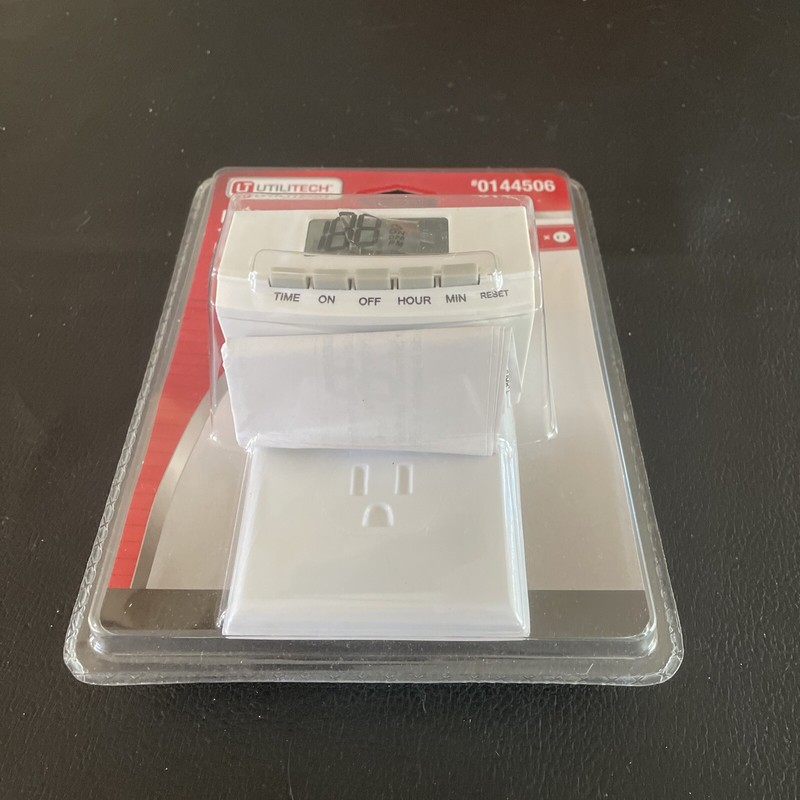UTILITECH Digital Indoor Timer 24 Hour Repeating Cycle 125V/60Hz/15amp 0144506 gallery