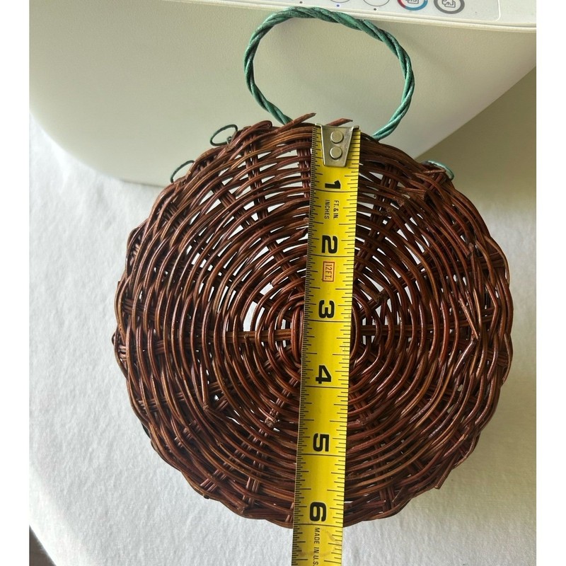 Wall Hanging Display Basket Bundle Lot Wicker Green Metal Detail Leaf Vintage gallery