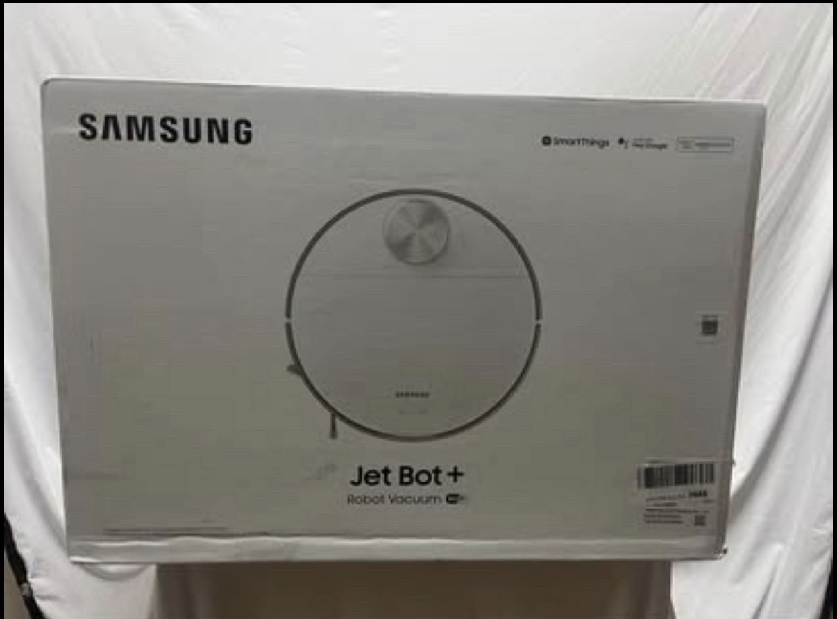 Samsung Jet Bot+ Robotic Vacuum Cleaner with Clean Station gallery