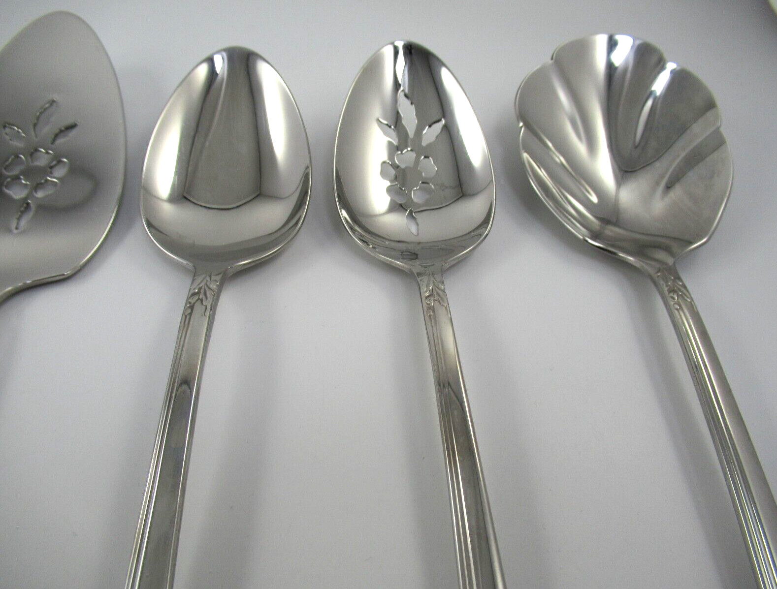 Oneida GOLDEN DAMASK ROSE 6 Serving Pieces Glossy Stainless Steel Flatware gallery