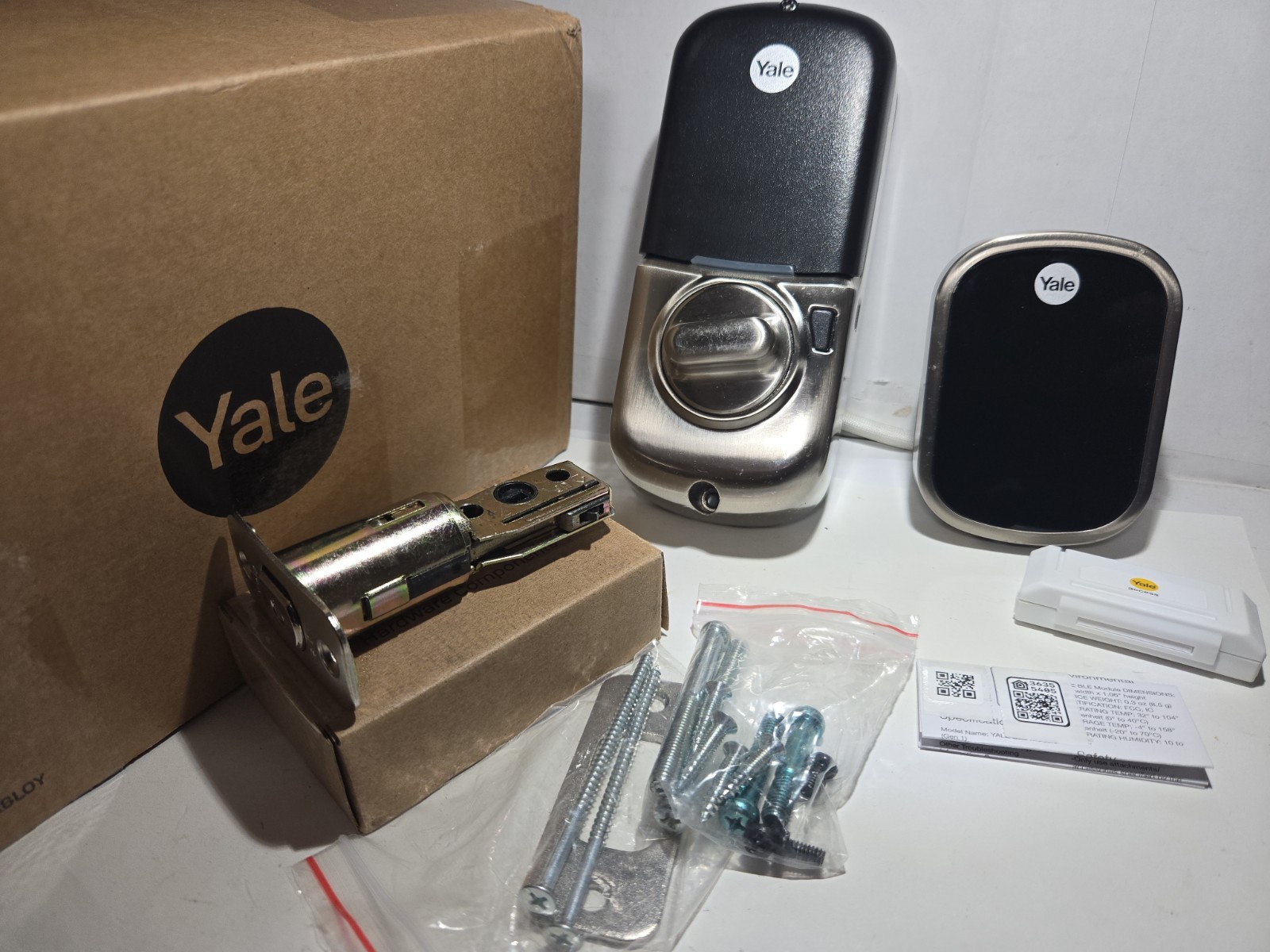 Yale Assure Lock SL YRD256 Satin Nickel bluetooth Keyless Smart Lock Excellent gallery