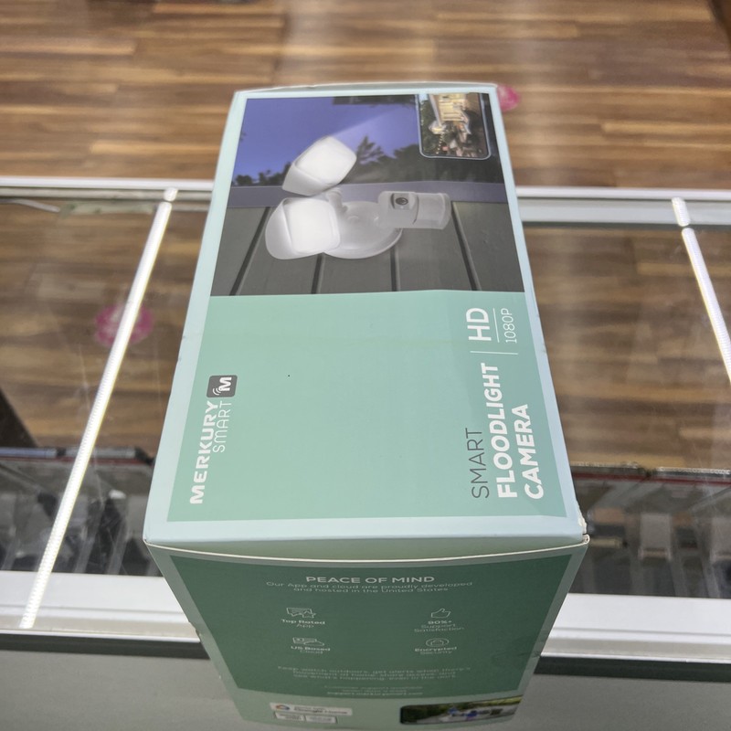 Floodlight Camera HD Surveillance, Motion Alerts & 1800-Lumen Light gallery