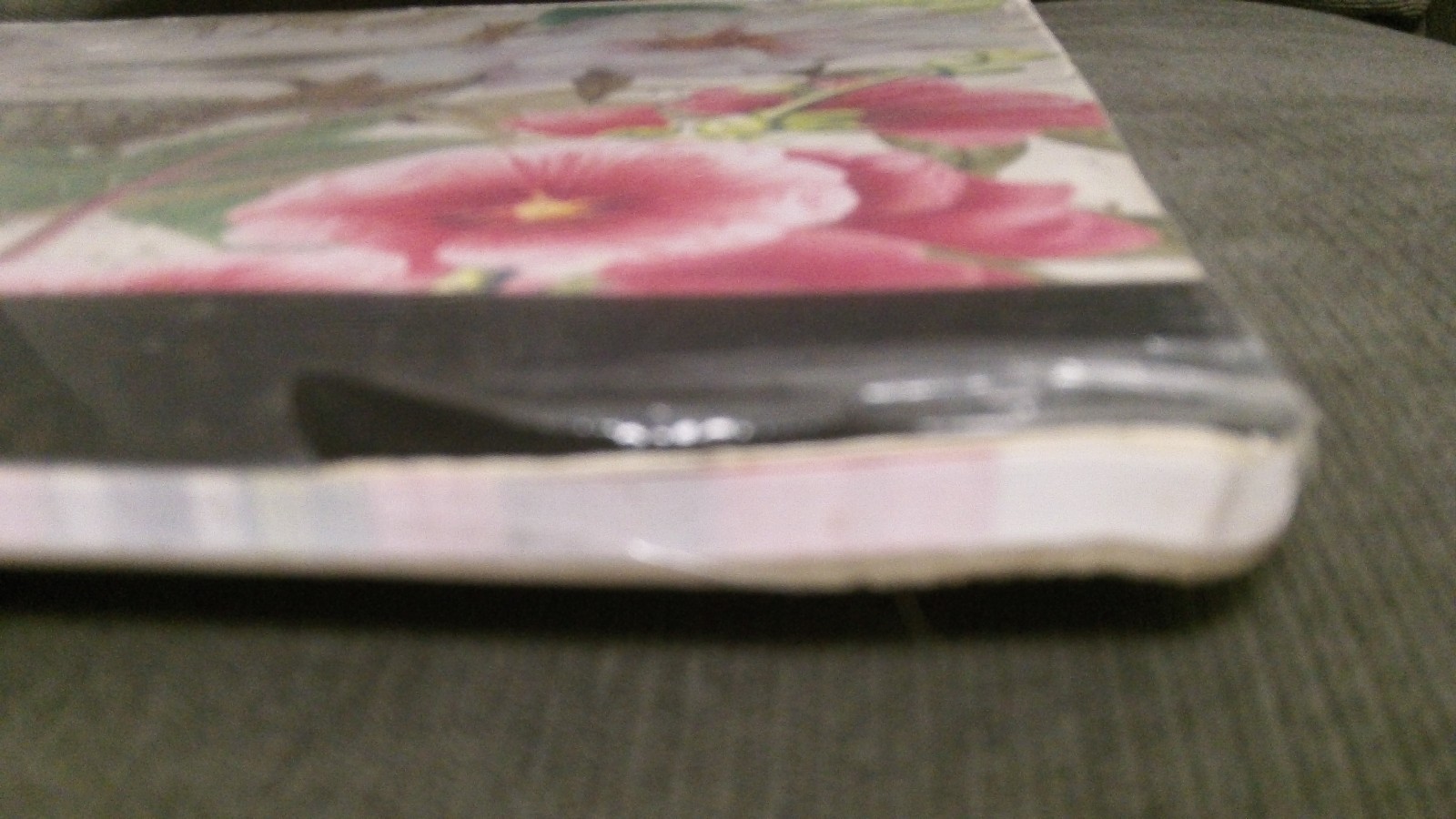 Michel Design Works 25 Count Petals Paper Placemats 11x17" Botanical G5 gallery