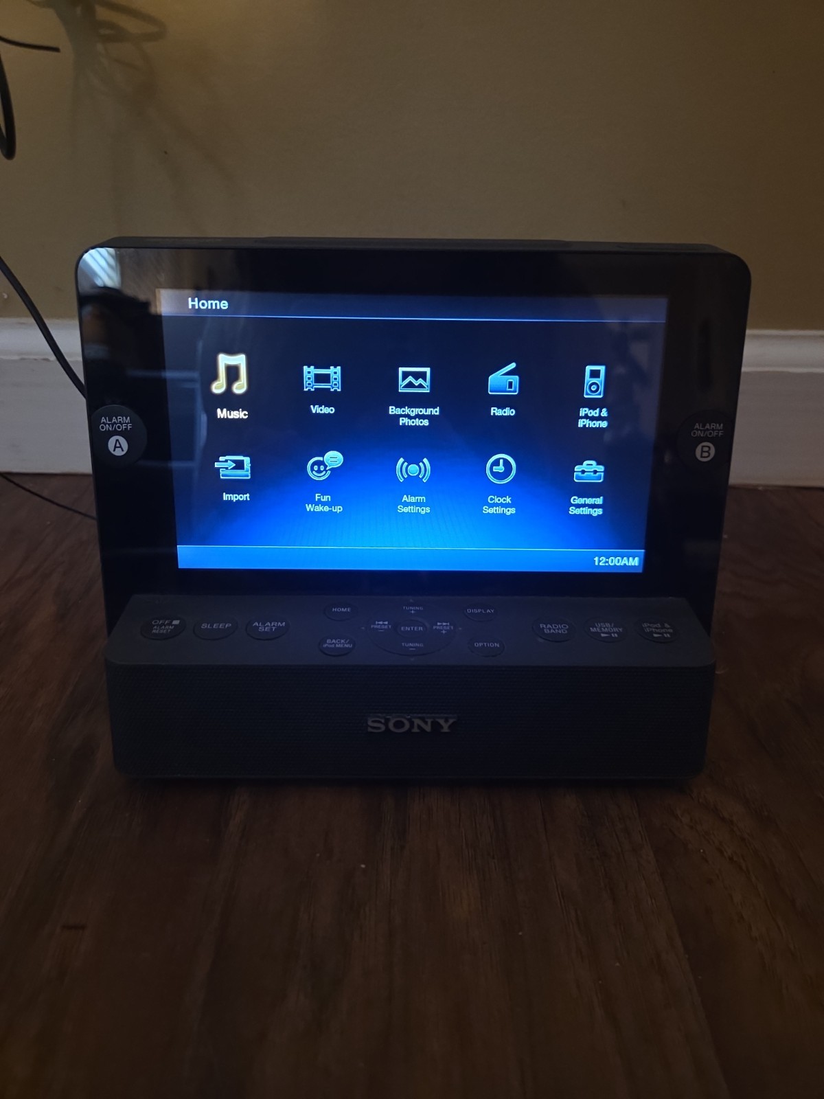 Sony Dream Machine ICF-CL75iP 7" LCD Screen AM/FM Clock Radio + iPod Dock gallery
