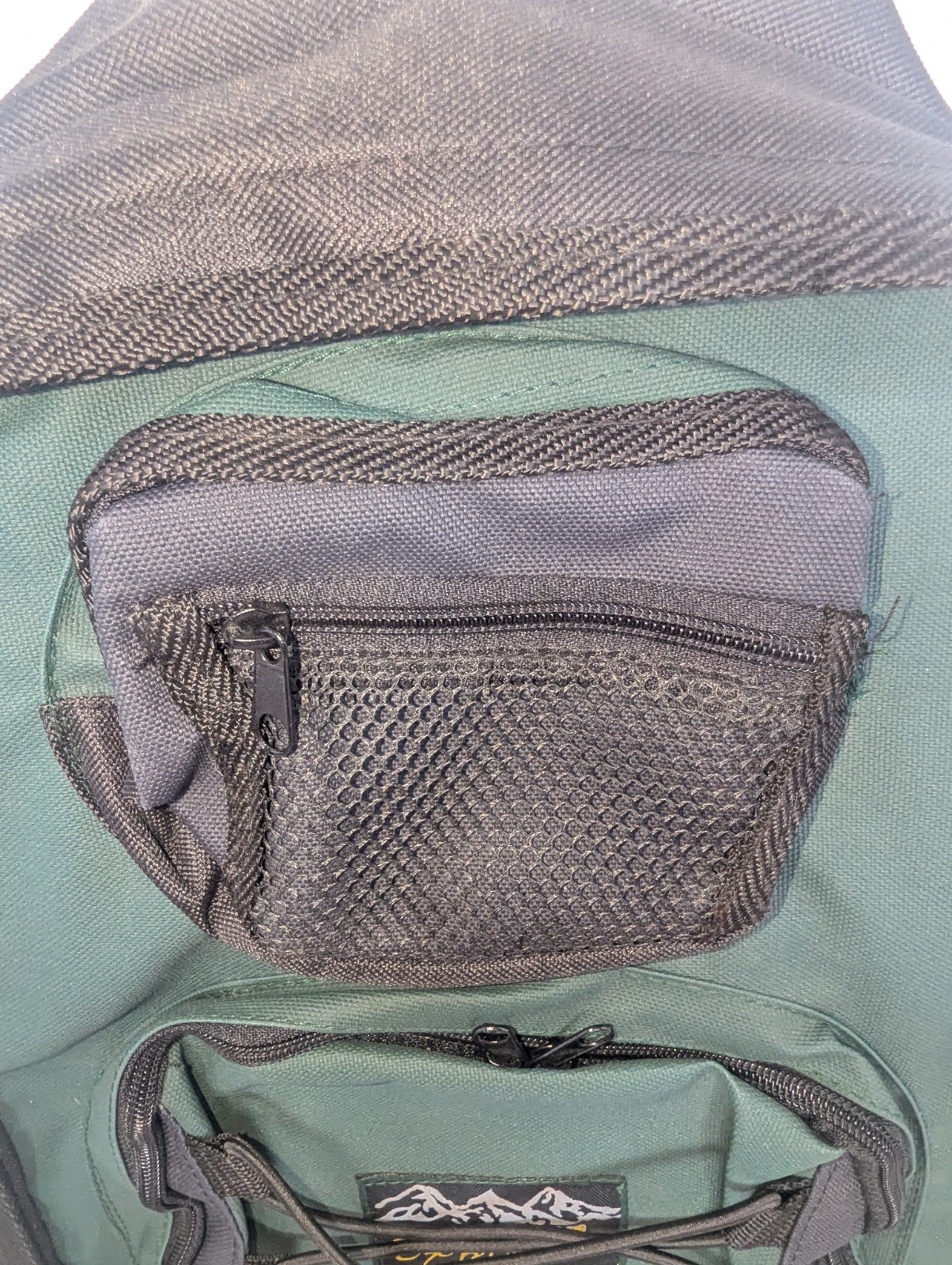 Outdoor Explorer Green & Black 18" x 13" Backpack 4