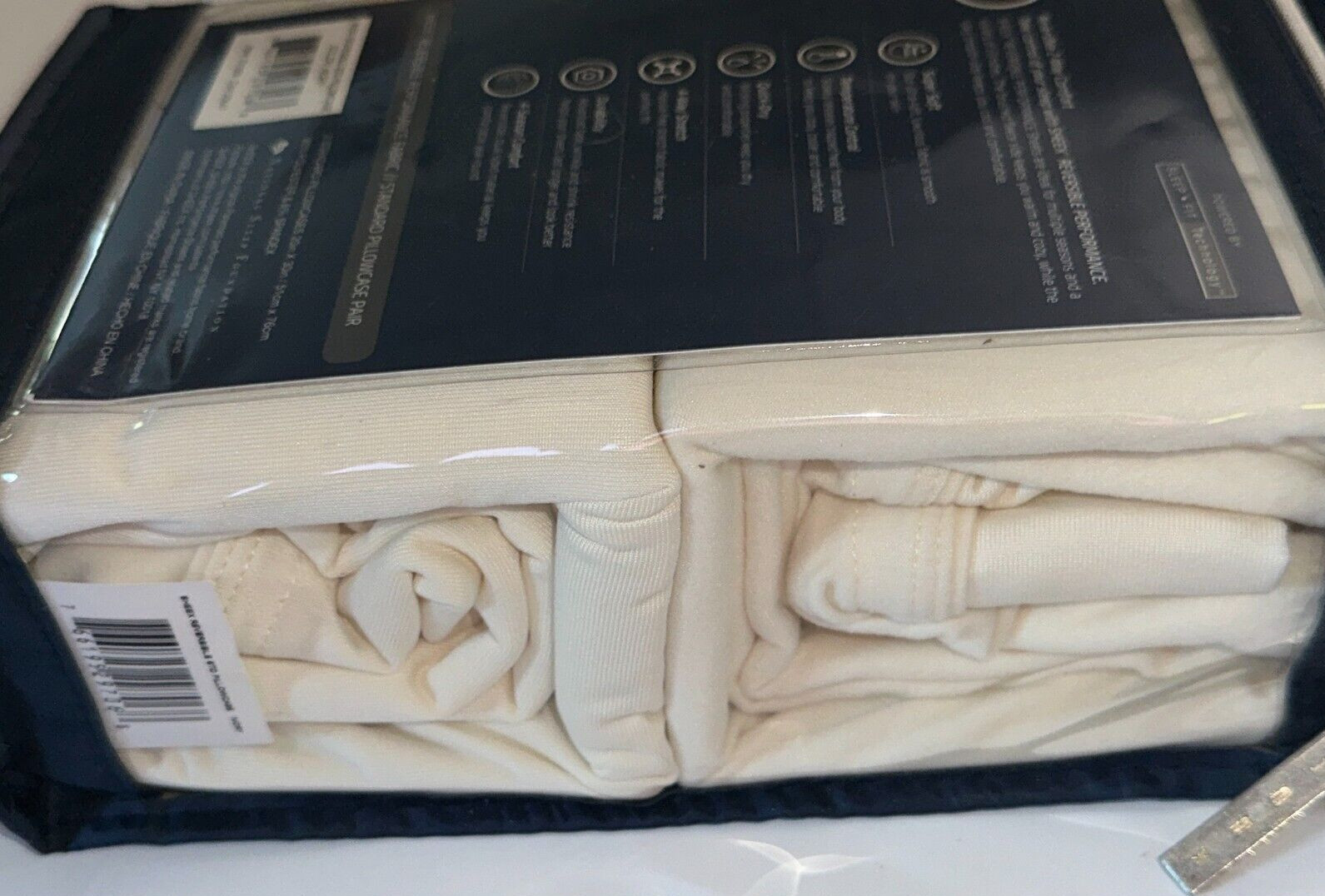 SHEEX Fleece Pillowcases Ivory Performance Silky Soft Fabric 2 Sided Reversible gallery