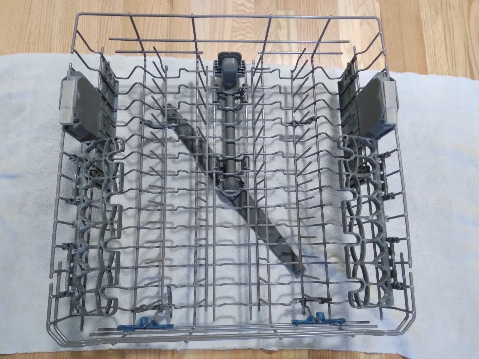 Genuine OEM Whirlpool Dishwasher Upper Rack W10728863 WDT970SAHZ0 Fully Load gallery