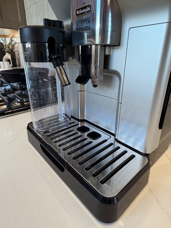 DeLonghi Eletta Explore Fully Automatic Espresso Coffee Machine Hot & Cold gallery