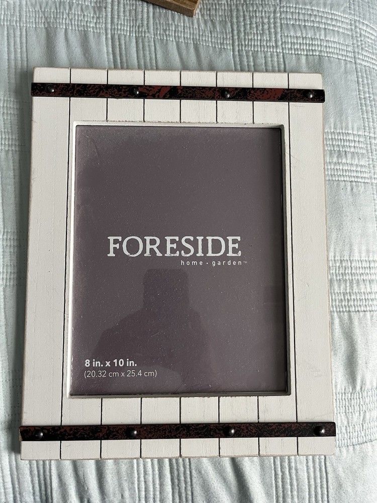 Foreside Frame