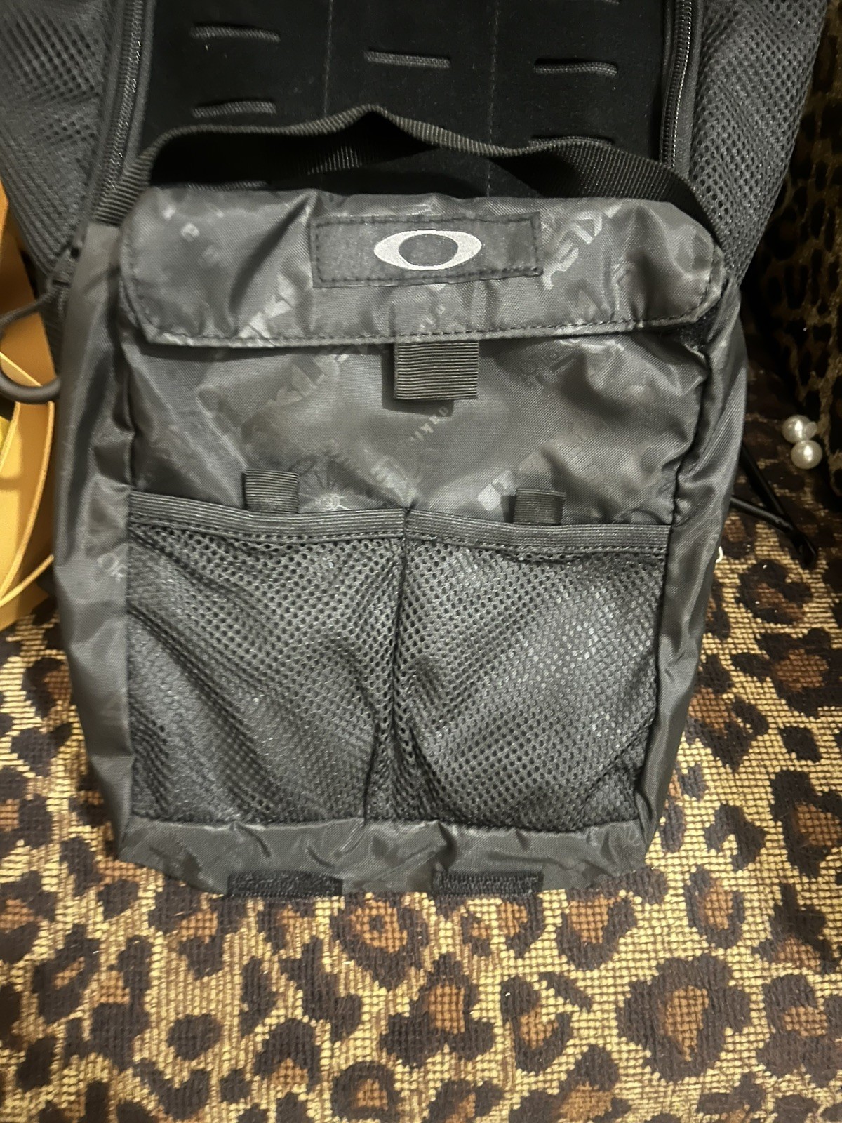 Oakley Extractor Sling Pack 2.0  4