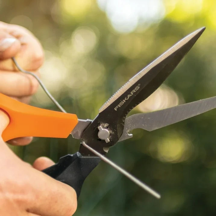 Fiskars Multipurpose Straight Blade Garden Shears, Black and Orange gallery
