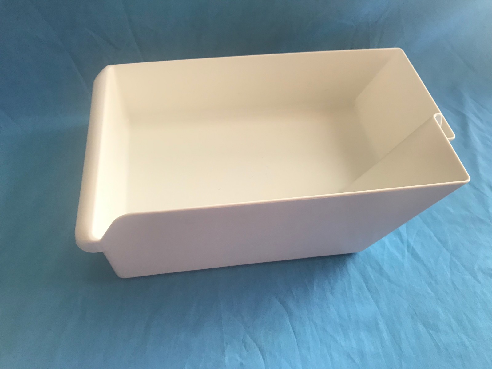 Pre-Owned White Plastic Whirlpool Maytag Freezer Ice Bin Drawer Container #77360 gallery