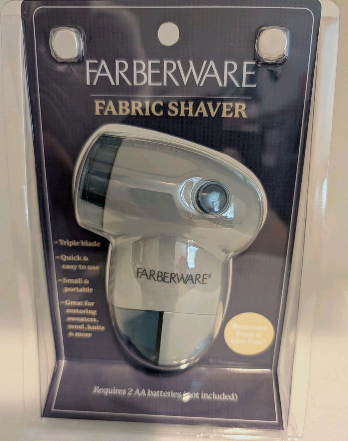 New Farberware Fabric Shaver Removes Fuzz & Lint Triple Blade Brand New Sealed gallery