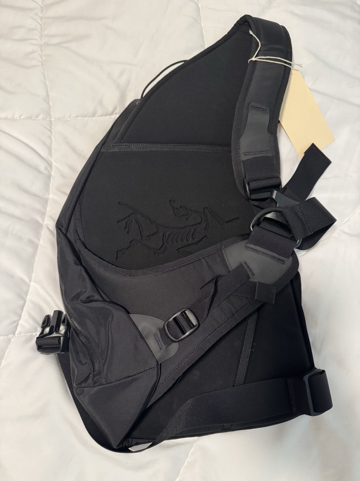 Arc'teryx Quiver BackPack - Black/Ultra Violet Pink 2