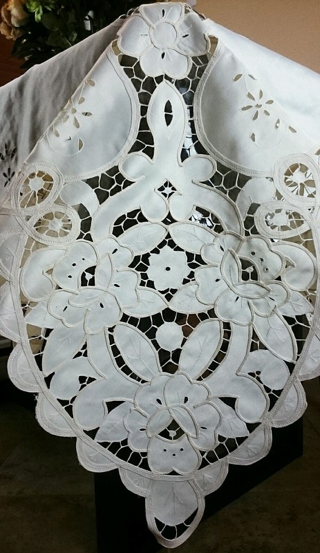 Embroidery Cutwork 54x72" Tablecloth Cotton Polyester w/ 6 Napkins - Beige color gallery