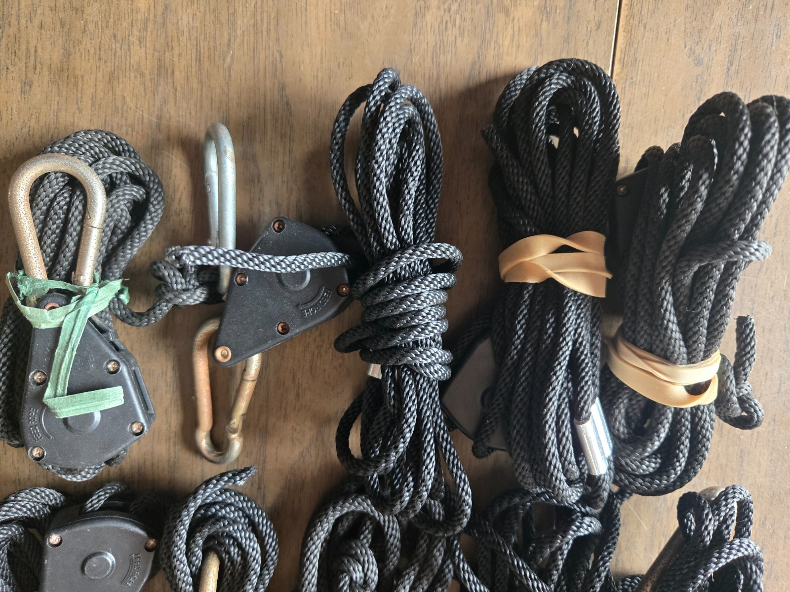 Adjustable Rope Hanger Rachet Pulley Light 1/8 Heavy Duty 75 lbs. Qty 9 gallery