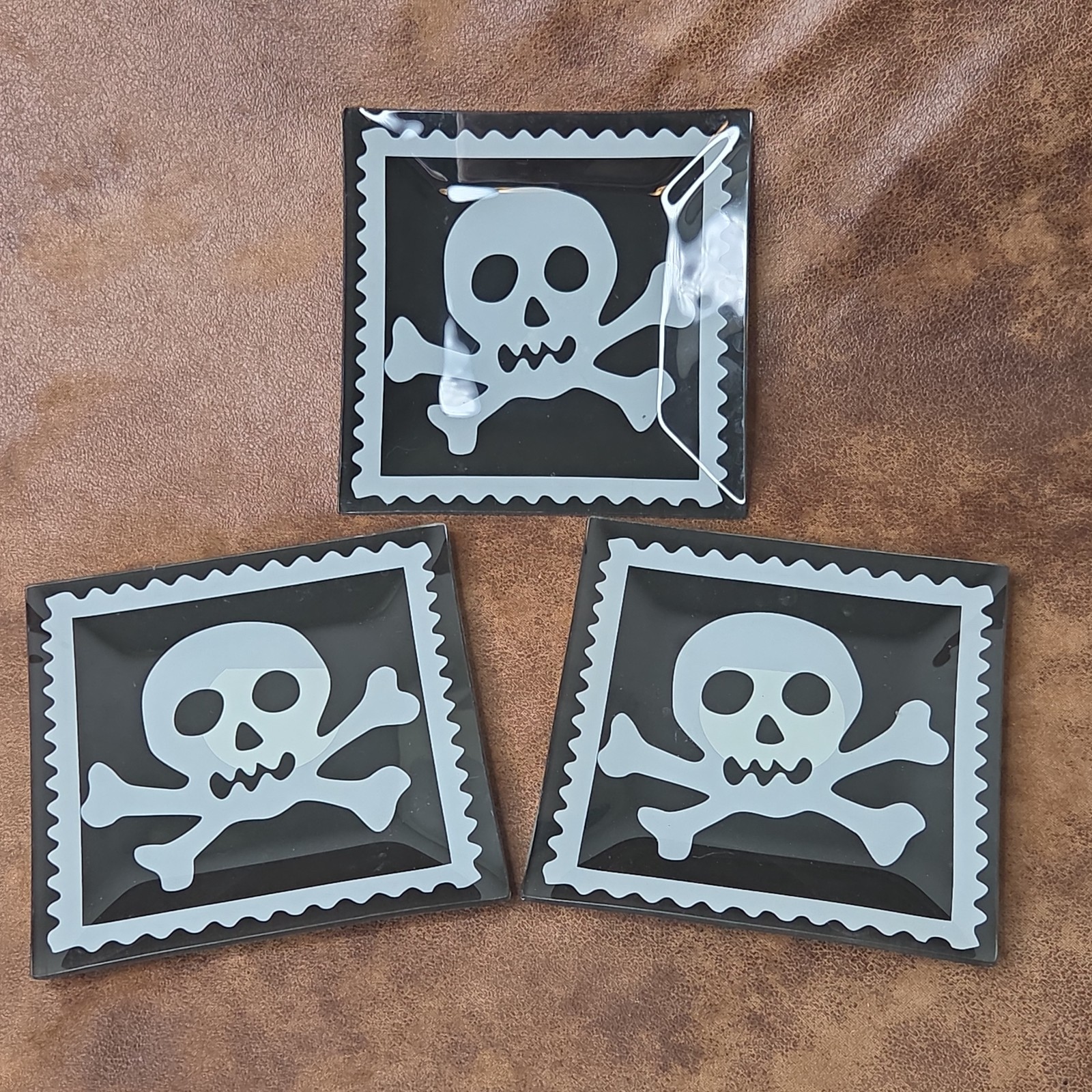 Skull And Crossbones Glass Plates Square Halloween Pirate Serving 6" Lot of 3 gallery
