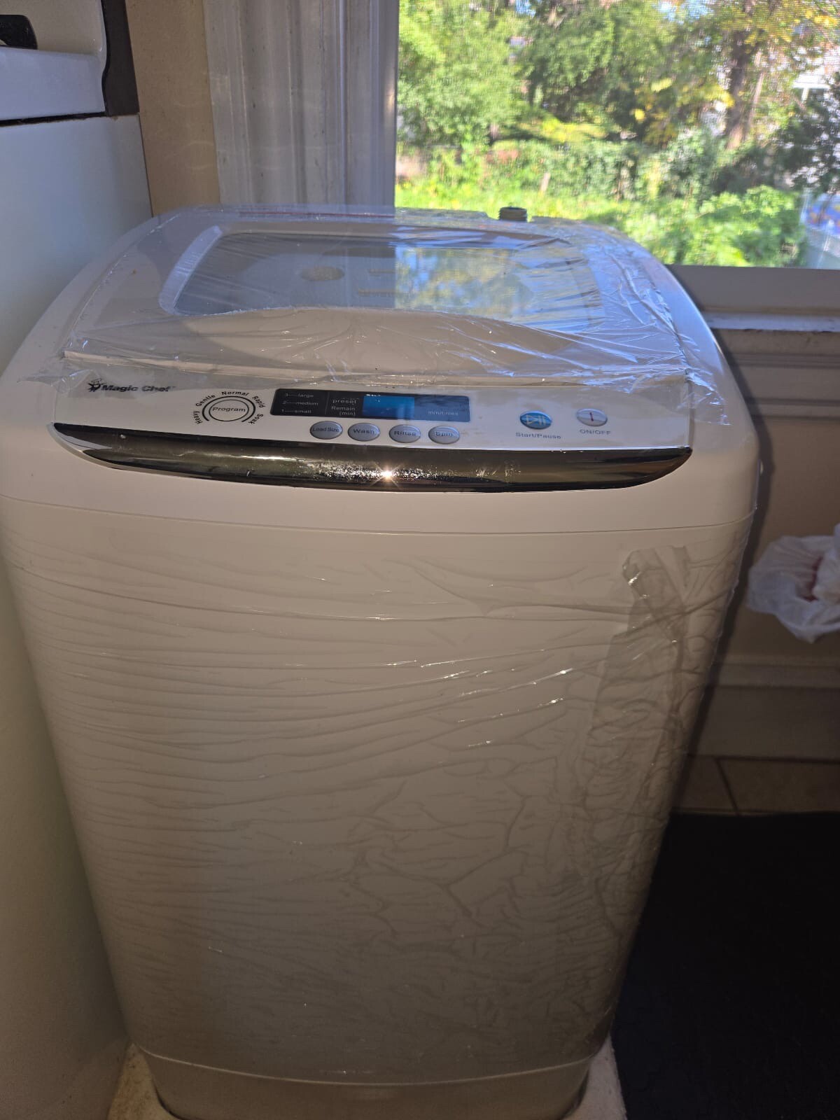 Magic Chef Compact Portable Top Load Washer with Space Saving Design, White gallery