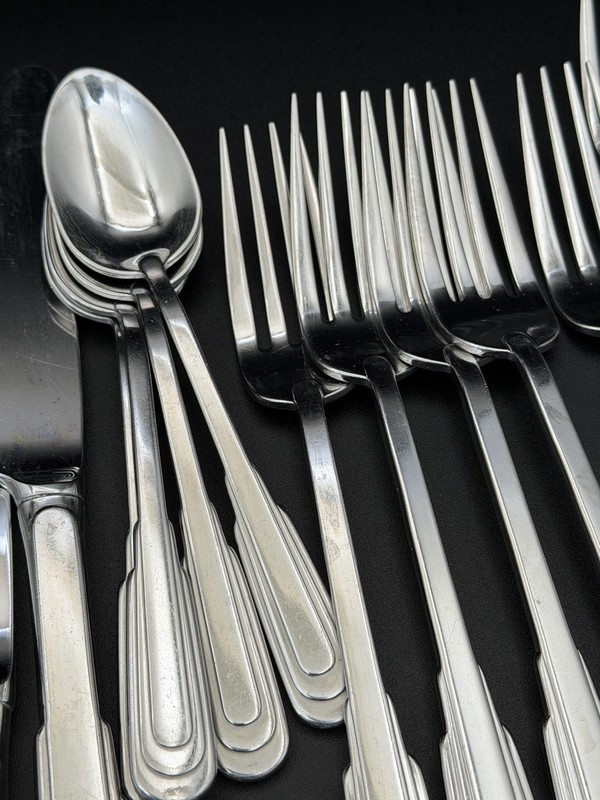 Oneida Stainless Flatware CITYSCAPE HUGE LOT 24 Pieces. Set For FOUR and More.. gallery