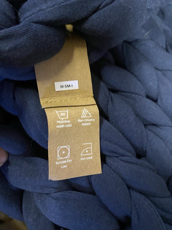 Bearaby Cotton Napper Throw 20 Lb Retail $299 Midnight Blue gallery