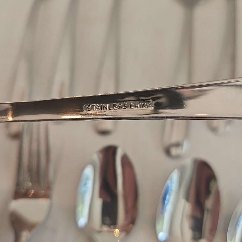 Stainless Flatware Everyday Use 18 Piece Set Glossy gallery