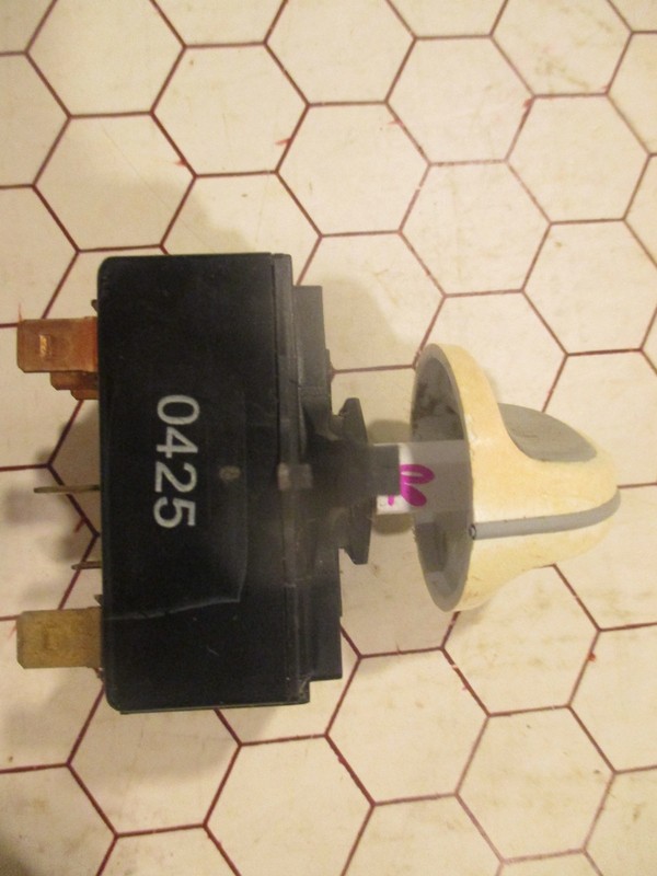 Whirlpool Washing Machine Rotary Switch w/Knob 8280503 gallery