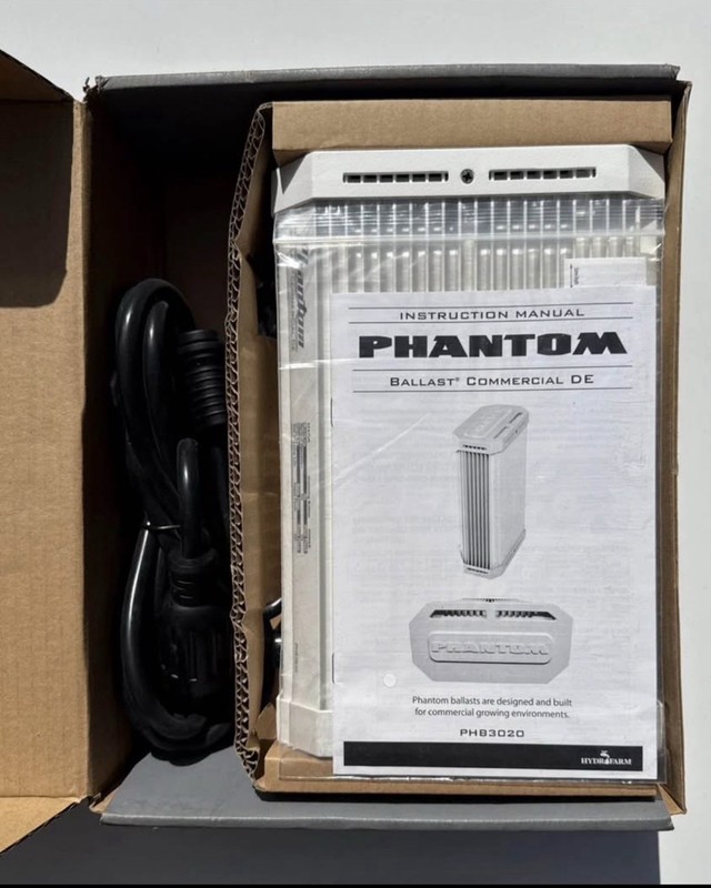 Phantom Pad PHB2010 1000W Dimmable Digital Ballast - Brand New! gallery